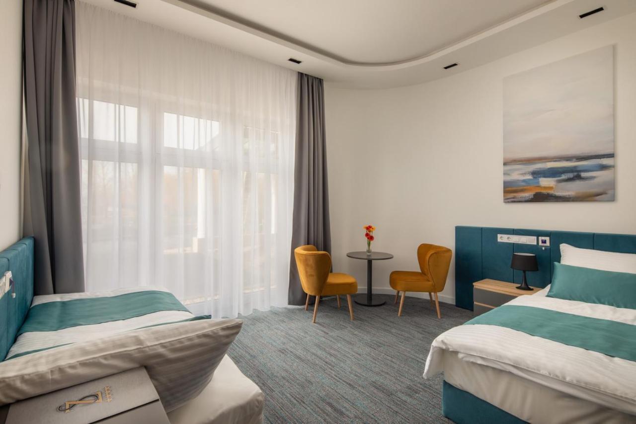 Sziget Hotel Nyíregyháza Exterior foto