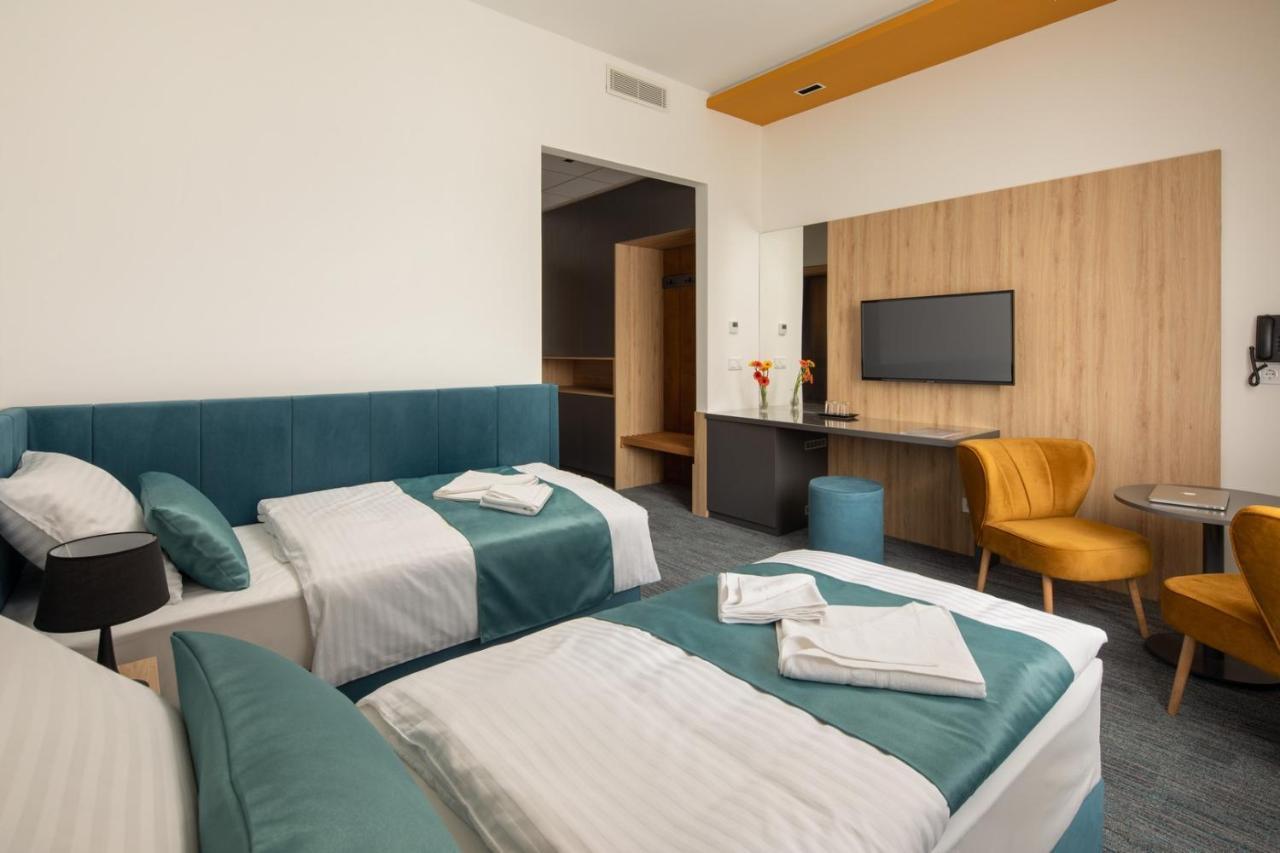Sziget Hotel Nyíregyháza Exterior foto